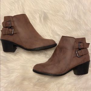 Brown zippered ankle boots